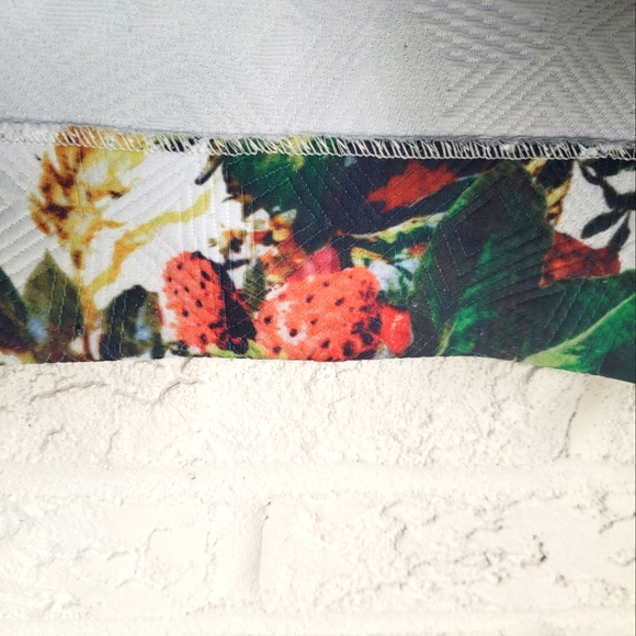 Bodycon Top & Skirt Combo with Floral Print - Picture 8 of 12